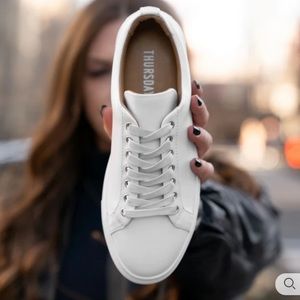 Worn once Thursday women’s white sneakers size 7